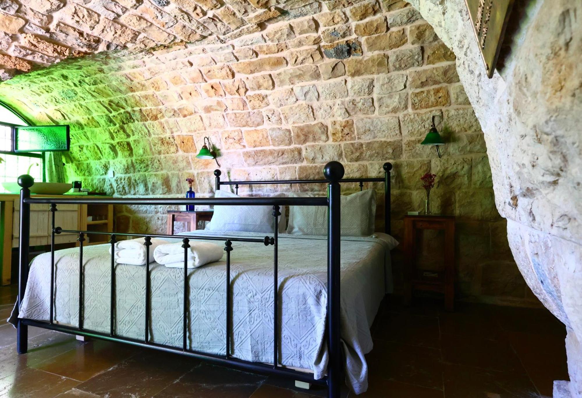 Hotel Stone Cellars Douma Exterior foto